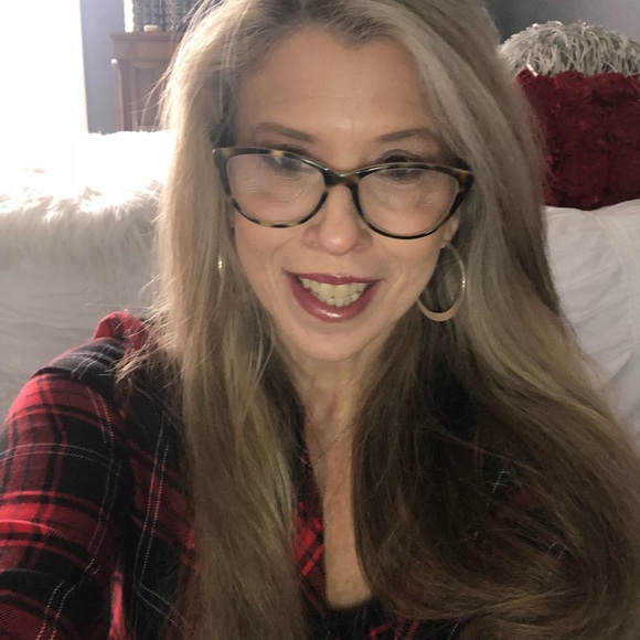 Meet your Posher, Laure - Picture 1 of 1